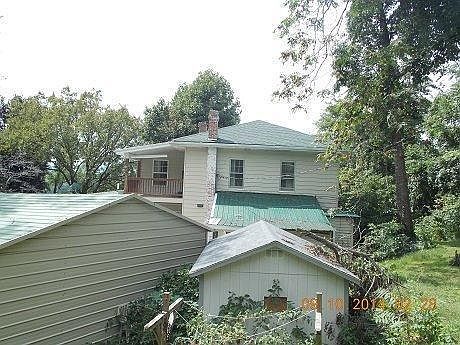 2nd image of 225 W Lakeshore Dr
