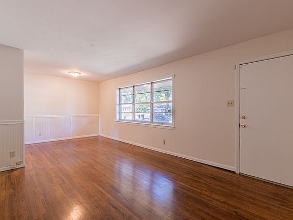 2nd image of 1539 Eason Ave