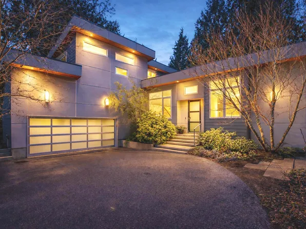 13031 14a Ave, Surrey, BC V4A 1H9