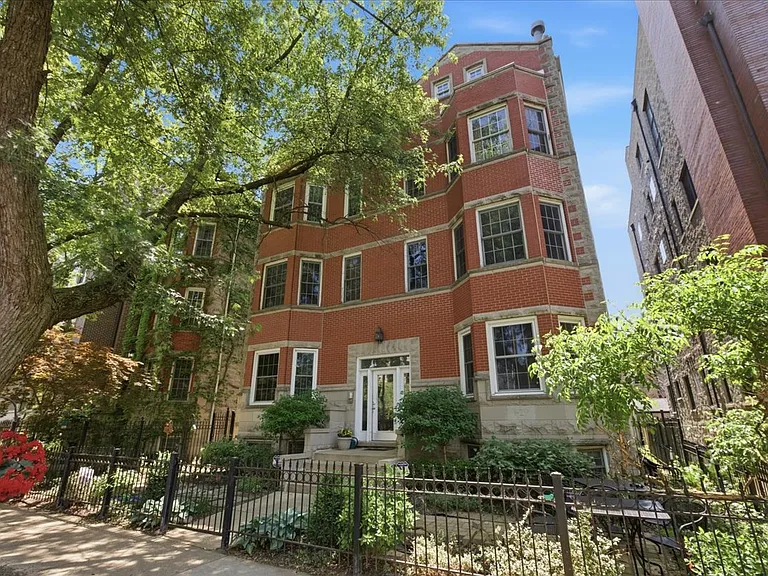 629 W Briar Pl #3W — Photo 20