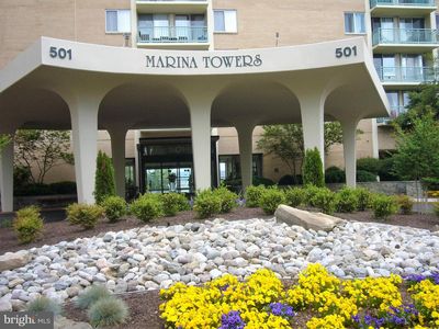 501 Slaters La, Alexandria, VA, 22314