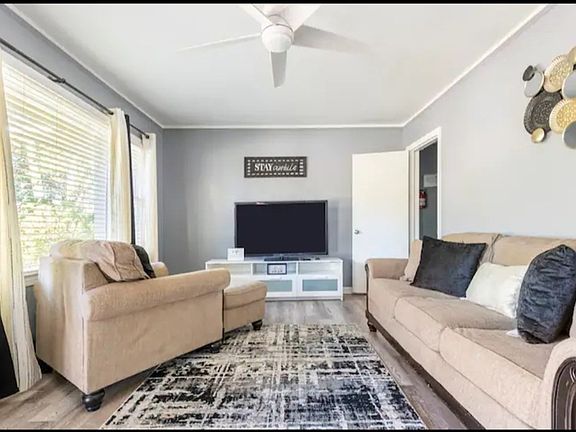 4th image of 4426 Chalfonte Dr