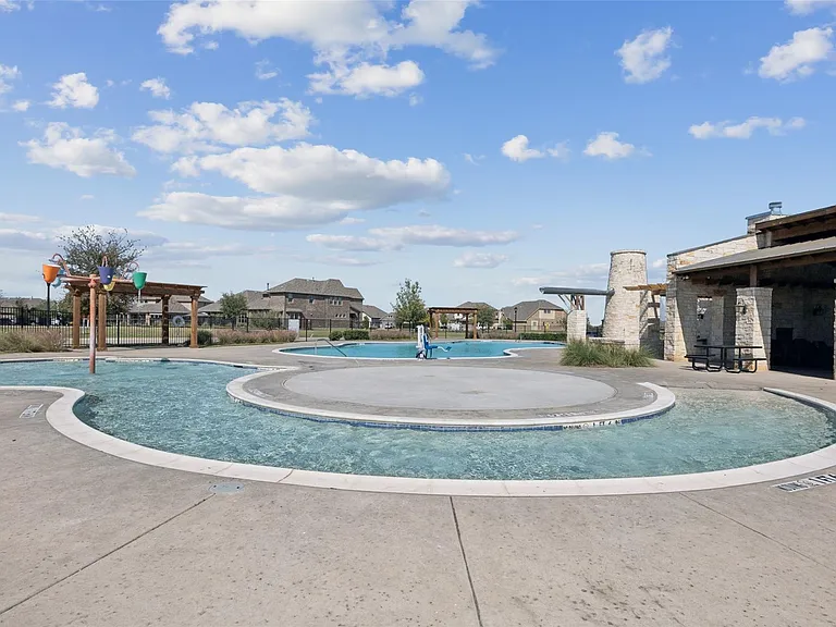 1600 Tyler Dr — Photo 34