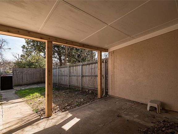 5th image of 416 Valley Park Dr