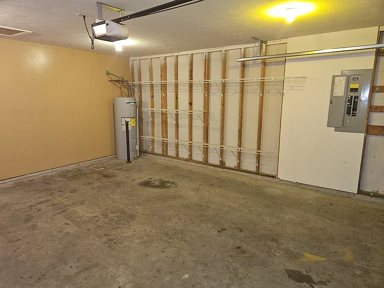 912 Seven Oaks Blvd — Photo 26