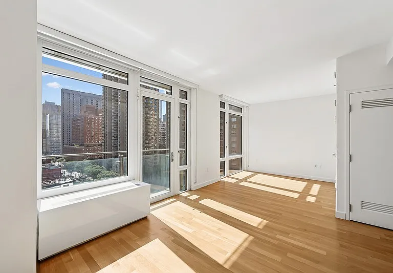 501 E 74th St #7B — Photo 4