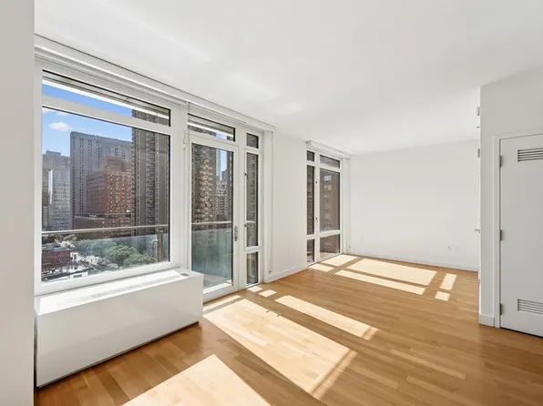 501 East 74th Street image 7 of 14
