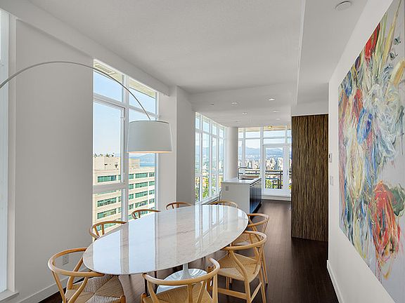 4th image of 1258 Broadway W