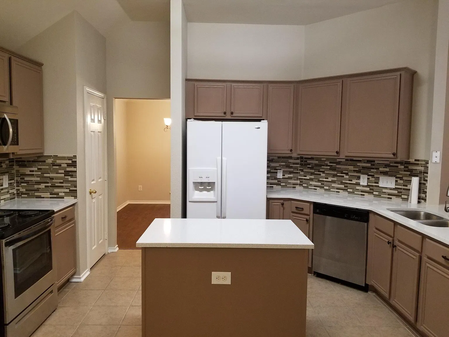 5598 Carrington Dr — Photo 3