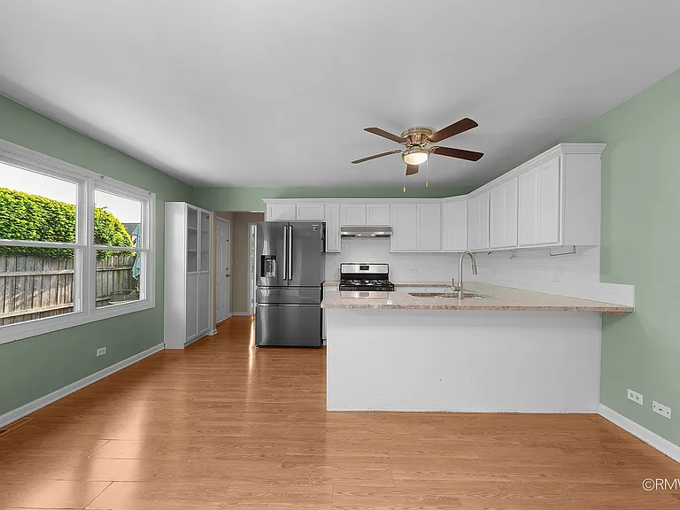 111 E Magnolia St — Photo 8