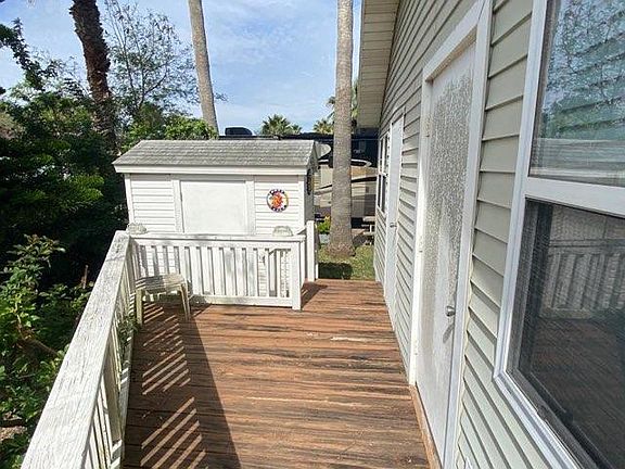 3rd image of 756 E Clam Cir