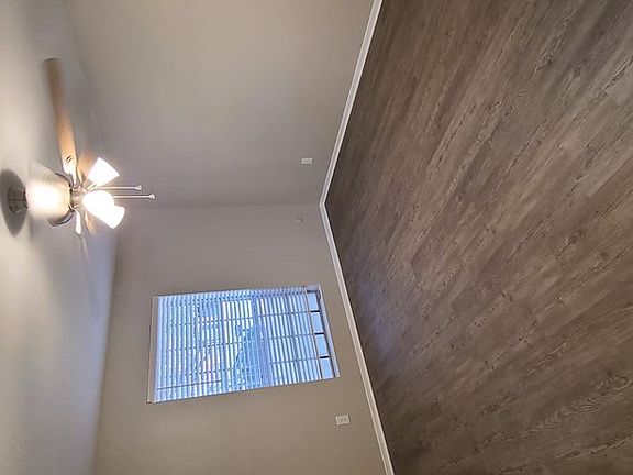 4th image of 5965 Townhouse Ln