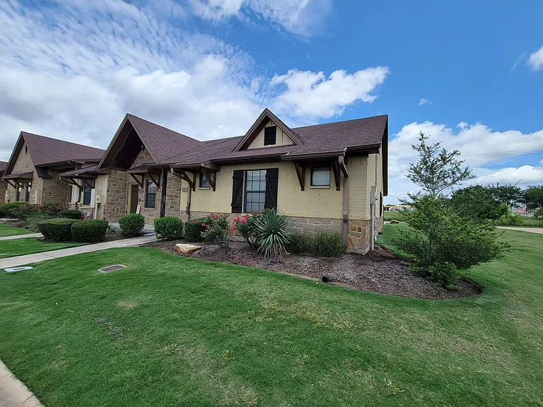 3306 General Pkwy — Photo 3