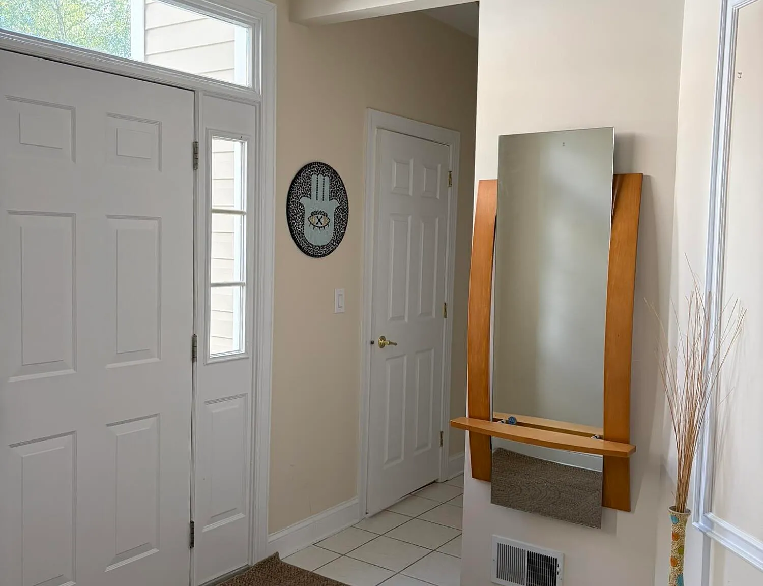 3 bed, 2.5 bath, 2062 sqft, $3,800 — Photo 2