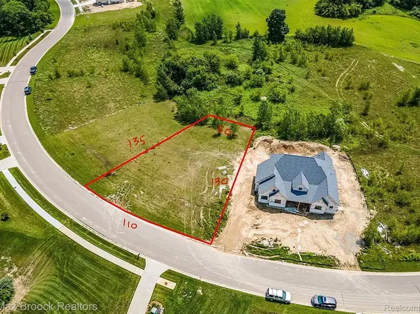 4321 McCormick Dr, Linden, MI 48451
