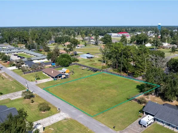 Lois St, Dequincy, LA 70633