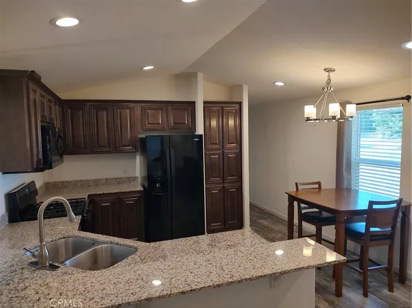 7484 Kickapoo Trl, Yucca Valley, CA 92284