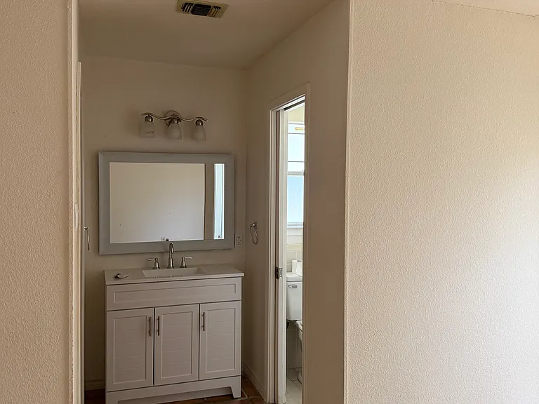 5927 Forest Knoll St — Photo 29