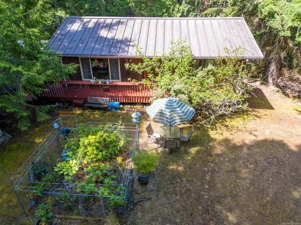 2611 Gunwhale Rd, Southern Gulf Islands, BC V0N 2M2