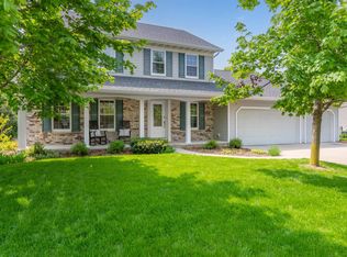 2915 Greenleaf Dr, Appleton, WI 54913