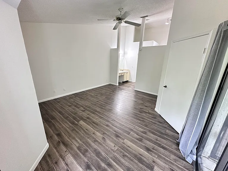 306 Harbour Pointe Way — Photo 8
