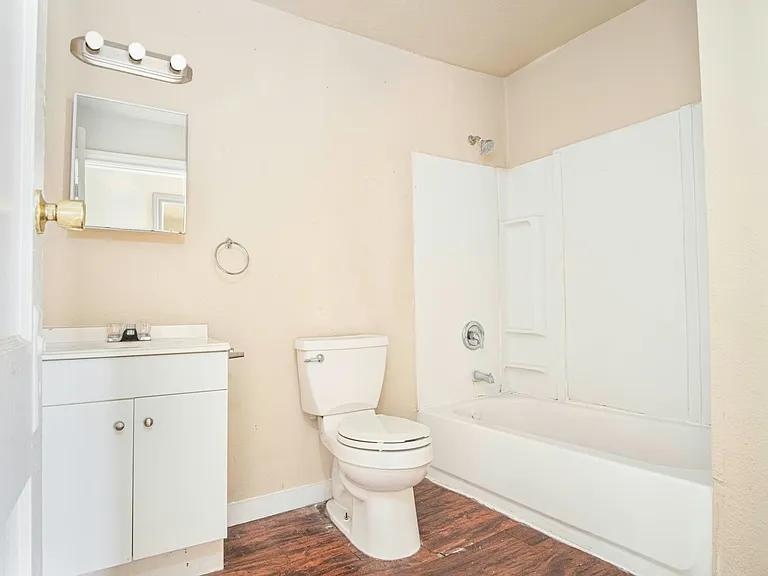 928 Poinsettia St #1 — Photo 7