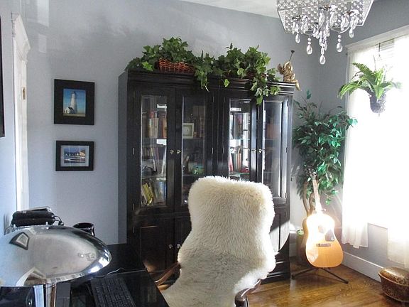 4th image of 25 Somerset Ave APT 3