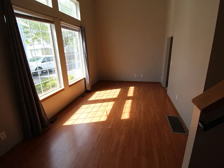 2217 N Hamilton St — Photo 18