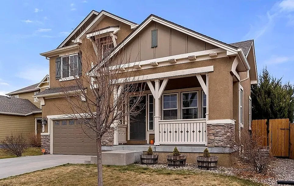 5 bed, 3.5 bath, 2842 sqft, $2,950 — Photo 2