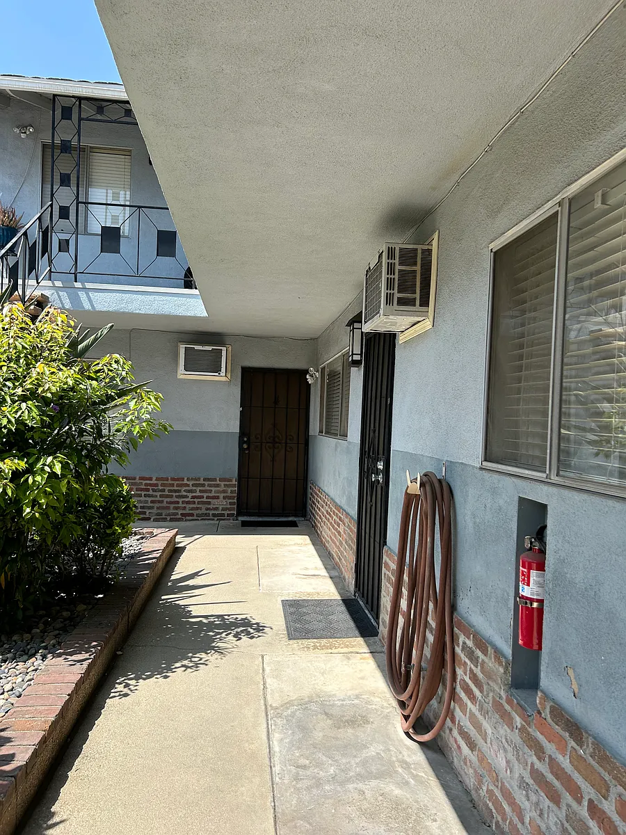 Building Photo - 224 W Palm Ave #5