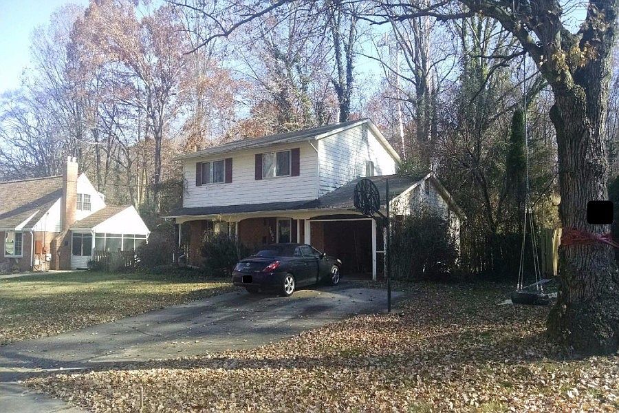 2nd image of 5607 Eastbourne Dr