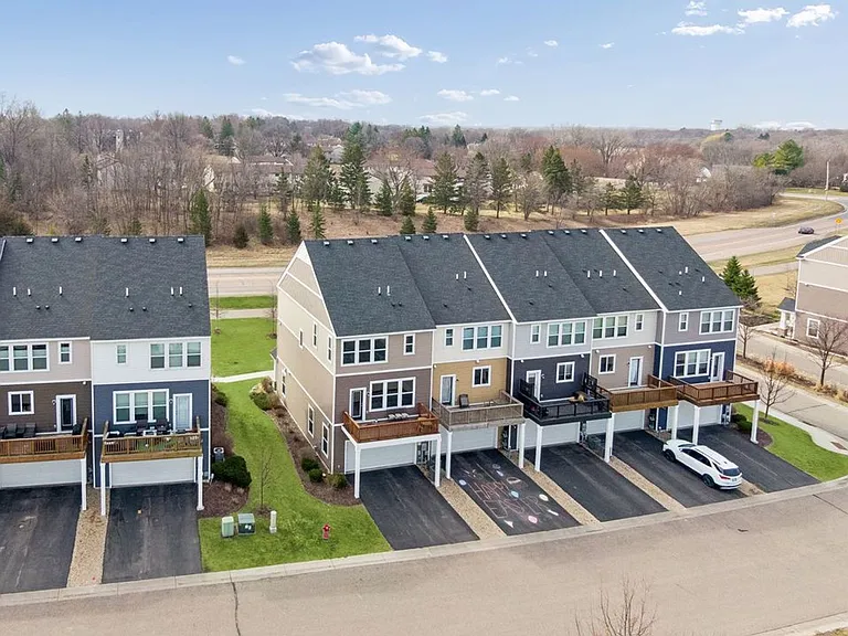 573 Satori Way — Photo 34