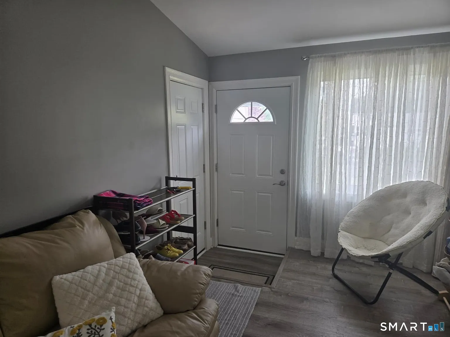 3 bed, 1.0 bath, 1935 sqft, $3,500 — Photo 2