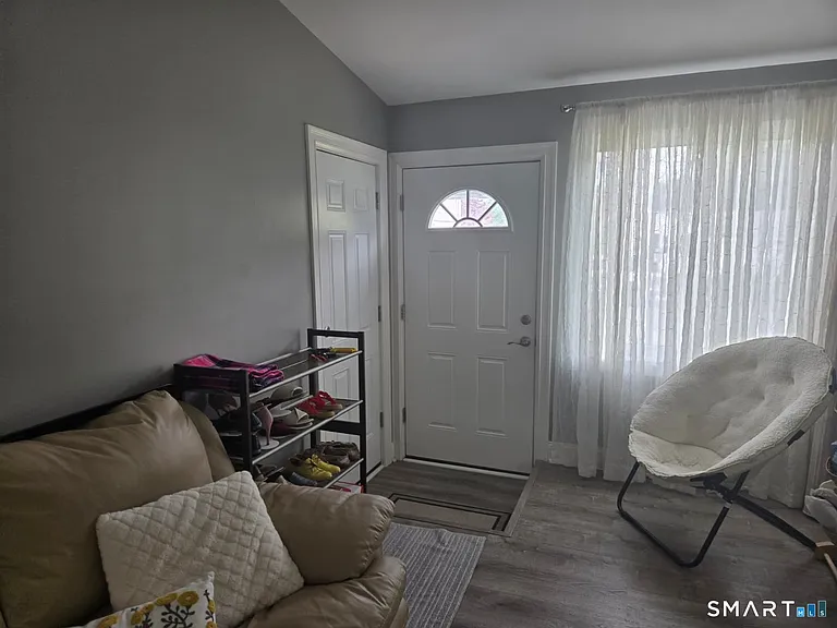 4 Ascolese Rd — Photo 2
