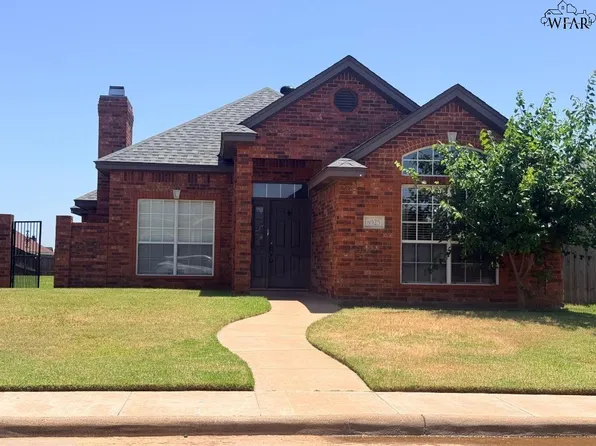 6025 Oakmont Dr, Wichita Falls, TX 76310