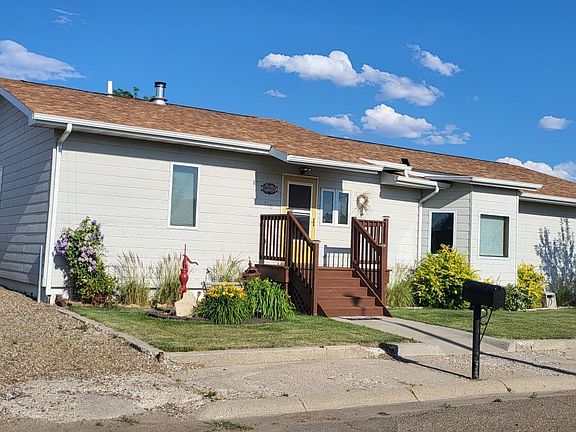 2nd image of 510 N Stacy Ave