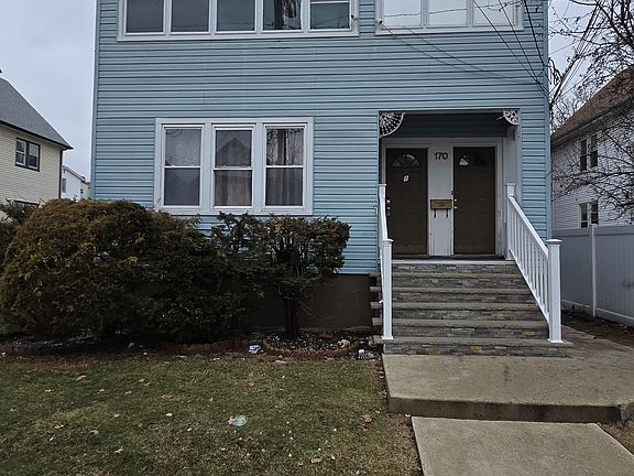 2nd image of 170 Spring St Floor 1