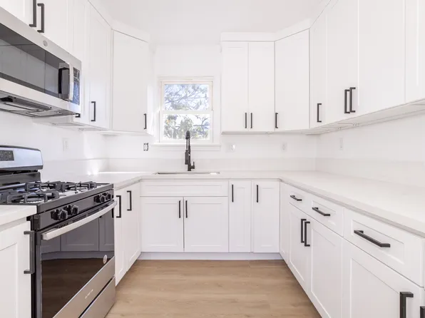 11604 Haynes St, North Hollywood, CA 91606