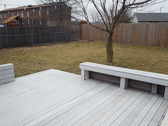 Built in Benches!
