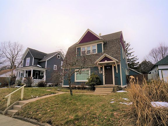 3rd image of 327 Scott Ave NW