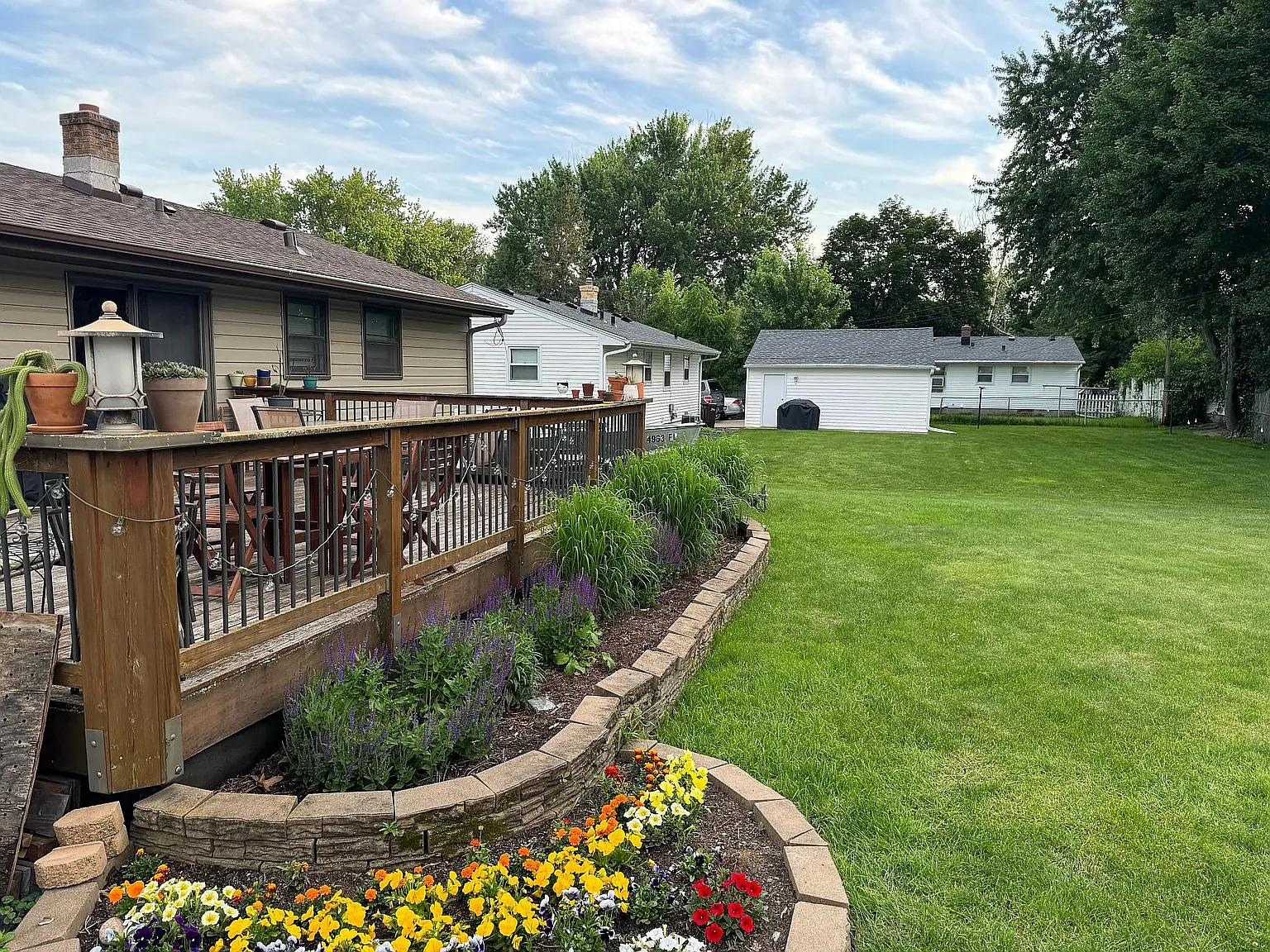 3 bed, 1652 sqft, $2,290 — Photo 2
