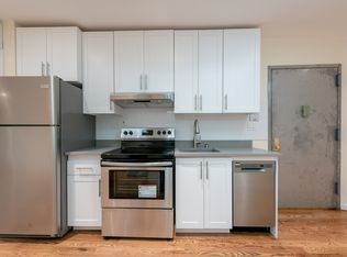 207 Van Buren St #3A, Brooklyn, NY 11221