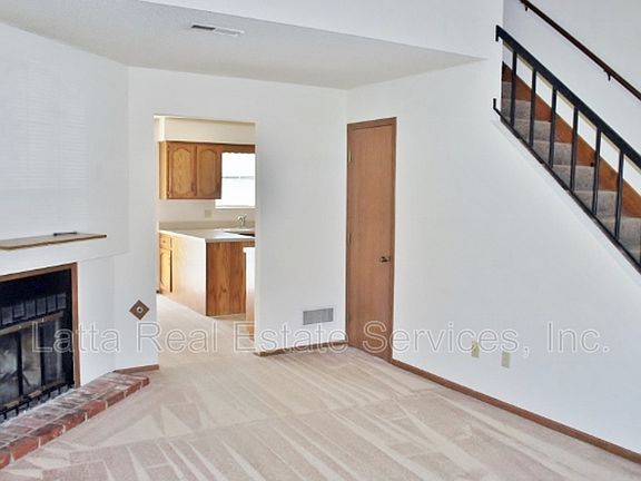 4th image of 806 NW 36th Street Ter