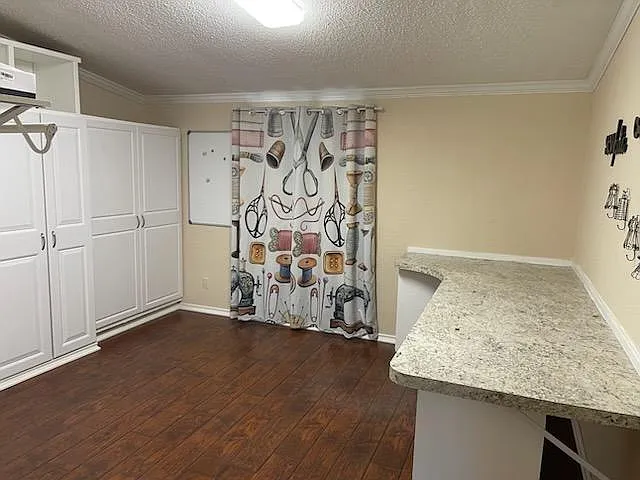 114 Dorflinger Ct — Photo 33