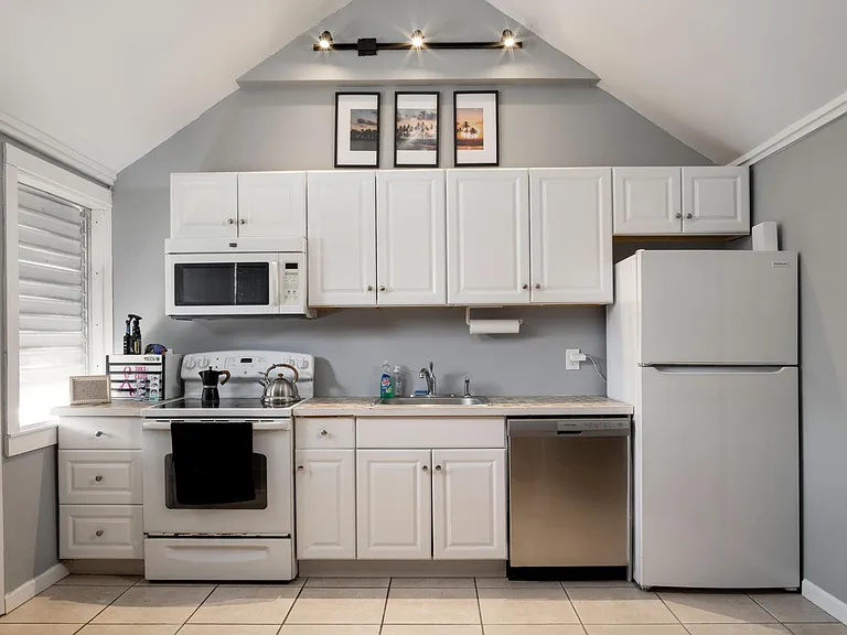 800 Elizabeth St #624 — Photo 3