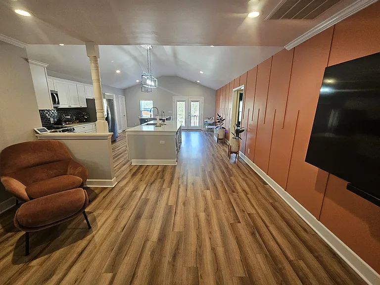 2737 Celia Ave — Photo 5
