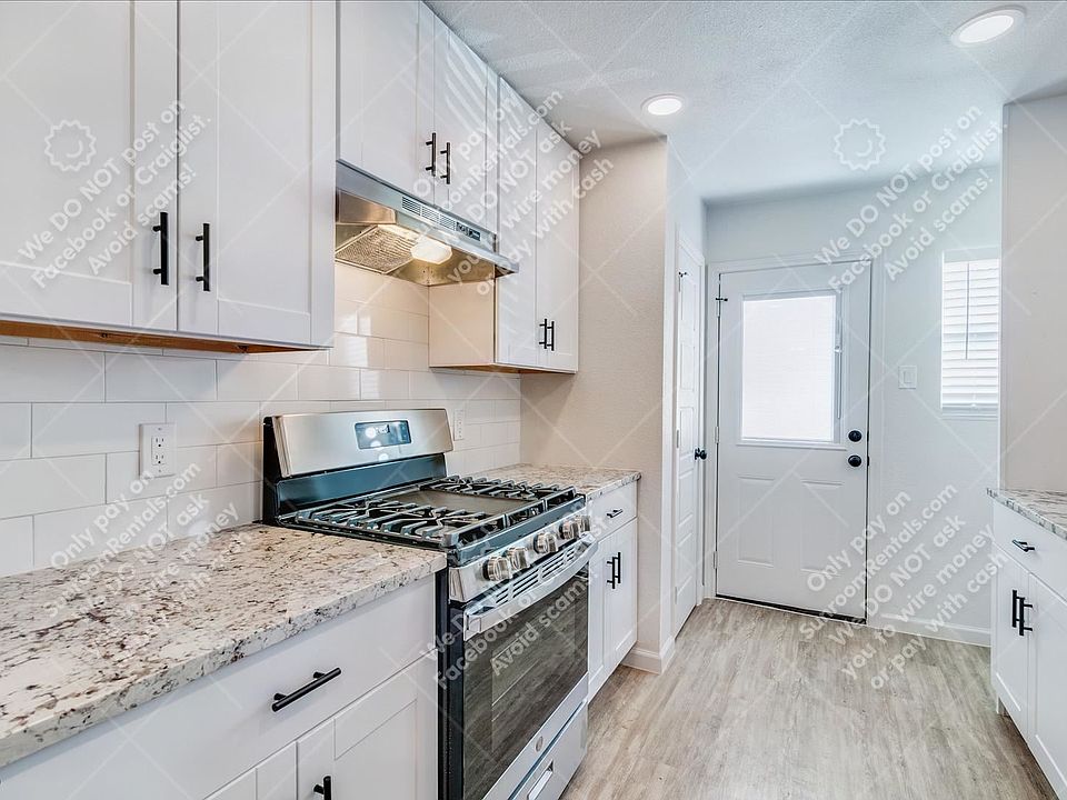 1st image of 215 Alto Dr
