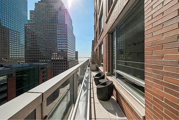 Rented by R New York | media 28