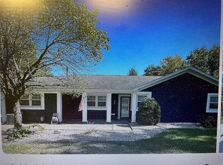 23 Lake Dr, Troy, IL 62294