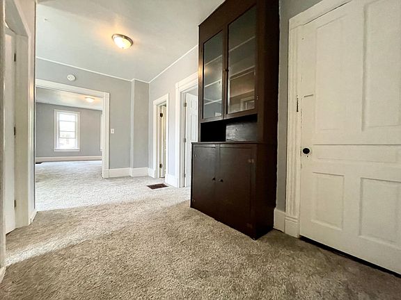 2nd image of 3206 Holmes St #1